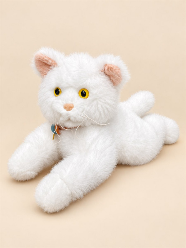 Кот лежит желтые глаза 35 см